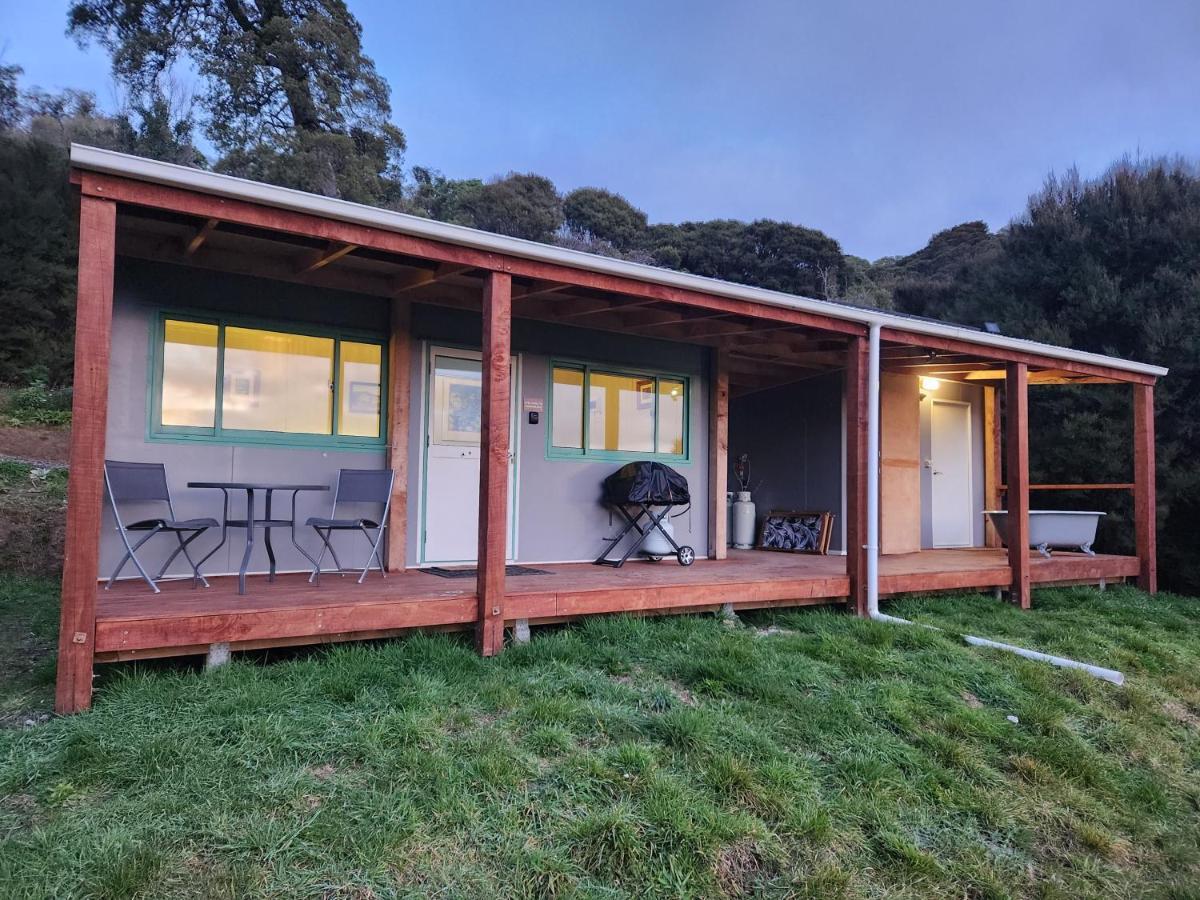 Glenwood Akaroa Bush Retreat - Kanuka Hut エクステリア 写真